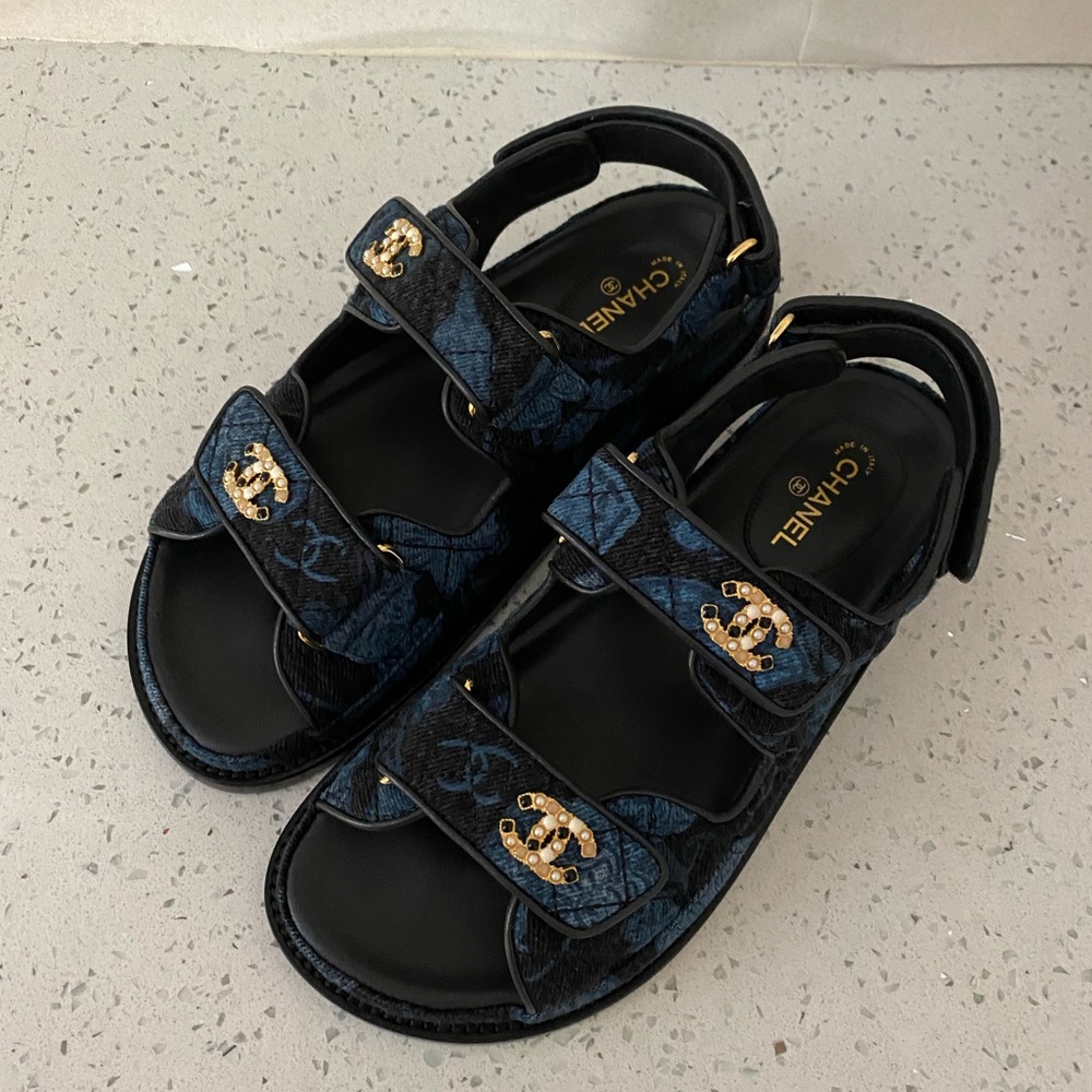 New CHANEL 2021 “dad” sandals - Picture 4 of 16
